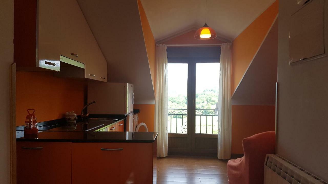 Apartamentos La Guertina Кангас-де-Оніс Екстер'єр фото